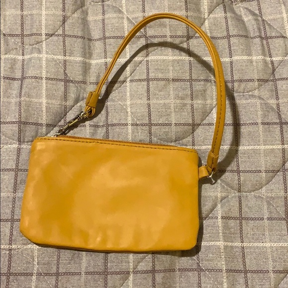 Tan wristlet - Picture 2 of 3